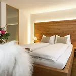 Отель Sarain - Val Saraina Lenzerheide Lenz